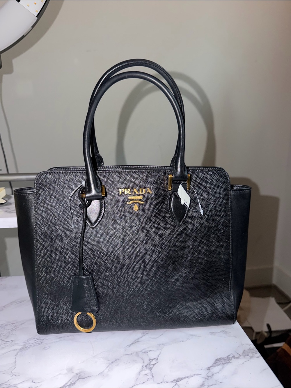 Prada - Picture 1 of 3